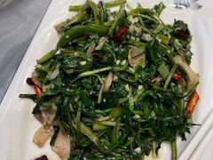 -蔼若春.传承三十年云南菜(金碧公园店)