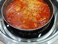 -三清洞摩西韩式年糕火锅(威高广场店)