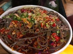 -三人行骨头王火锅(长寿店)