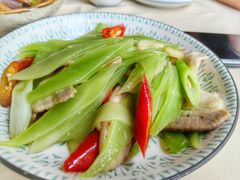 莴笋小炒肉-龙门阵茶屋川菜馆(武康路店)