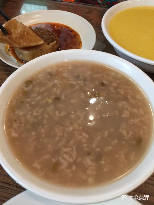 喜多利--门钉肉饼牛肉面绿豆粥图片 - 第1张