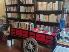 -荒岛书店(黄县路店)