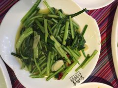 香巴拉云南餐厅(华莱坞店)-香巴拉云南餐厅(华莱坞店)