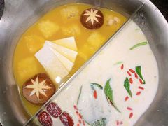 -湊湊火锅·茶憩(打浦桥日月光店)