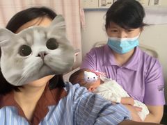 -秋歌护理·月嫂·育儿嫂(浦东医院店)