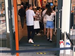 -lululemon(比斯特购物村店)