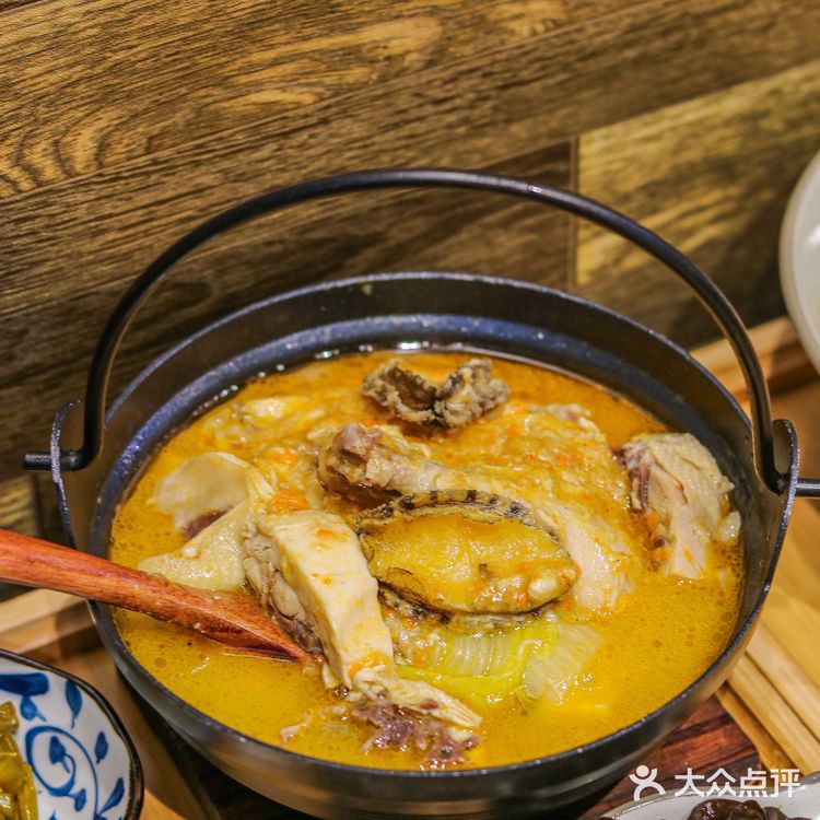 跟成都土著吃蟹黄面❗️TA们都说来蟹叁寳…