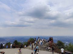 -鬼笑石后山停车场