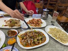 -四川小胡子海鲜(丁村万人海鲜广场店)