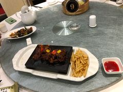 牛仔粒-湯記傳菜