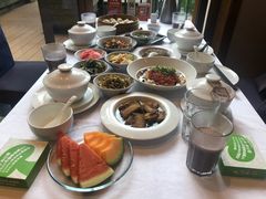-黔蘑菇四季餐厅(观山湖店)