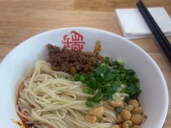 -成都名小吃(成都双流国际机场店)