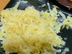 -果松木炭酸菜铜火锅·外婆参鸡汤