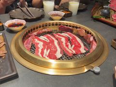 -铭牛烧肉·和牛海鲜自助(高新月牙湖店)