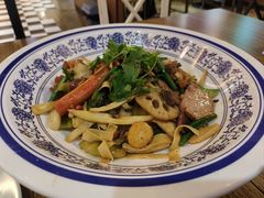 -蜀天上精专麻辣香锅(文定路店)