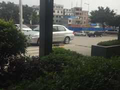 -麦当劳(新新大道岗丰店)
