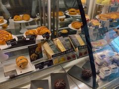 面包甜点陈列柜-星巴克(吉林财富广场店)