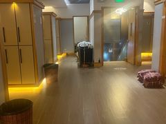 -浅水汤温泉(人民东路店)
