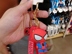 -名创优品(机场路百信广场店)