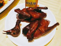 招牌烤乳鸽-石岐佬中山菜馆(张溪店)