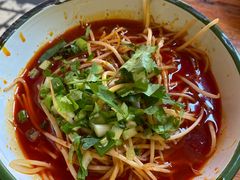 -拈签一笑黄牛肉辣卤串串