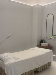 -苑苑vbeauty科技美容SPA