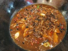 -哈尔滨烧烤·山河村铁锅炖(交大店)