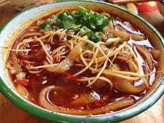 -拈签一笑黄牛肉辣卤串串