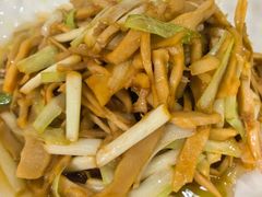 -洛东土菜馆(建国北路店)