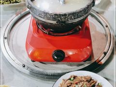 -墨脱石锅椰子鸡•香草鸭•东山羊(大东海店)