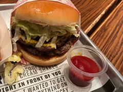 -FATBURGER 特富客汉堡(外交公寓店)