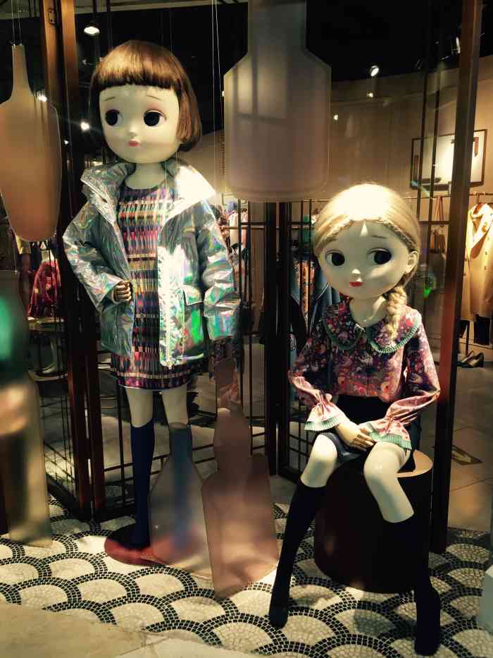 tanni(西单大悦城店)-"tanni 大家熟悉的大头娃娃这个牌子.