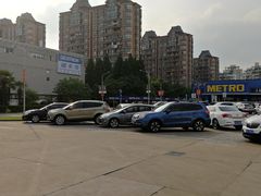 -麦德龙上海闵行商场-停车场