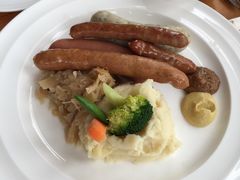 -LENBACH兰巴赫西餐啤酒坊(大连星海广场店)