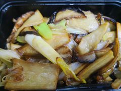 -鲁班小馆(政四街店)