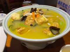 杂菌手工豆腐-涌觅名灶·本地海鲜宁波菜(财富广场店)
