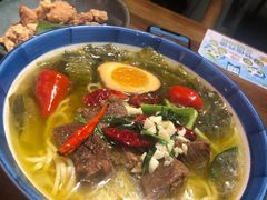成都老坛酸菜牛腩面-千金一碗·宝岛一村(韩国街店)