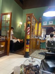 -小戈男士复古理发馆barber shop