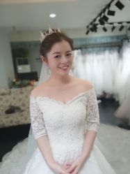 -雪莉美妆婚纱馆