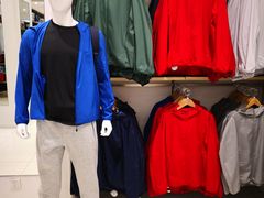 -优衣库(威海威高购物中心店)