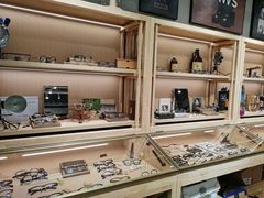 -棱石眼镜(CP静安店)