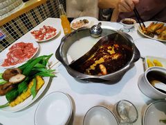-尚品海鲜肥牛自助火锅(湖明店)