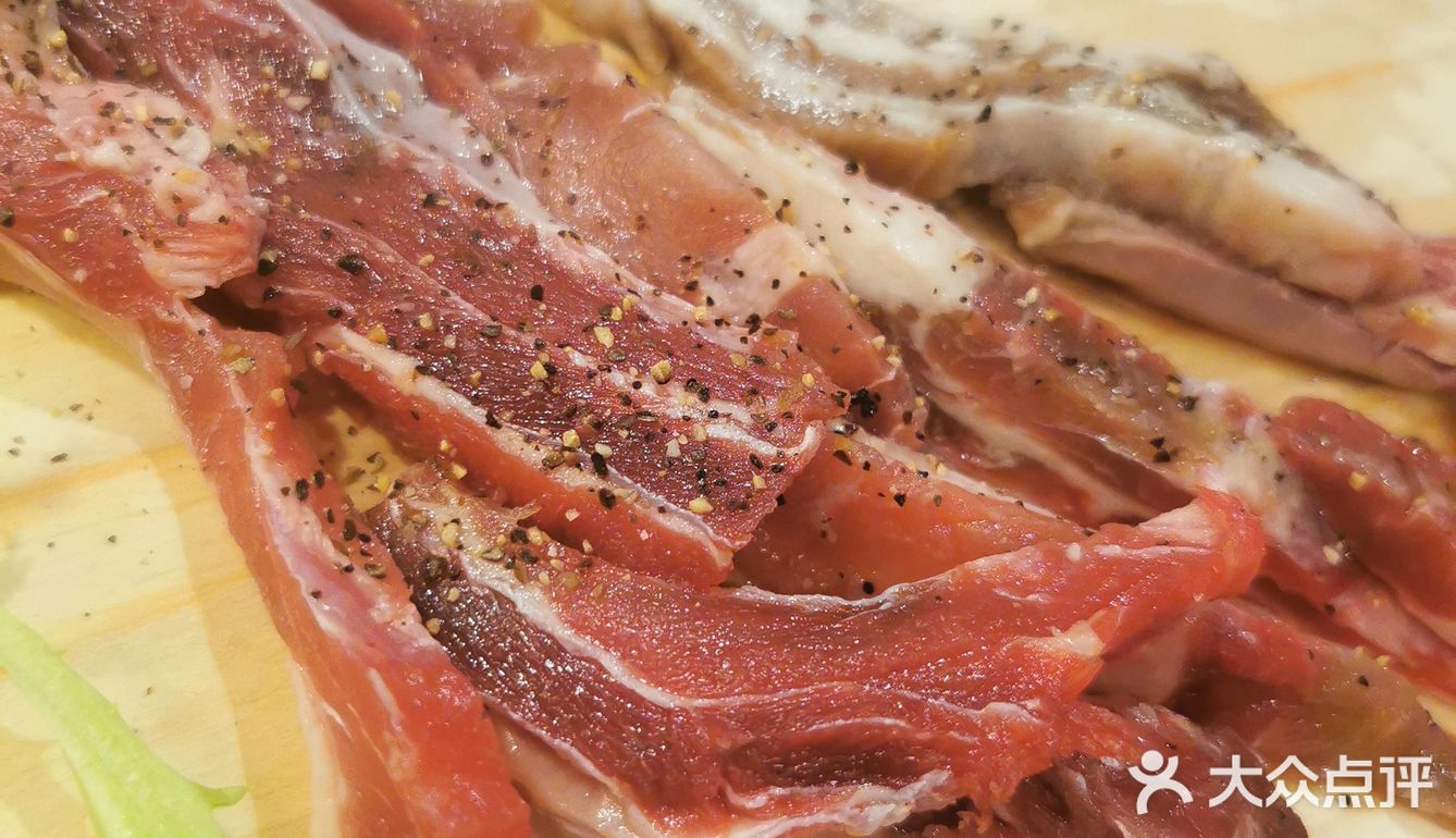 贴秋膘啦，探店韩式烤肉！