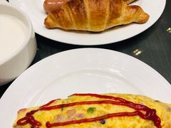 -上海滴水湖皇冠假日酒店