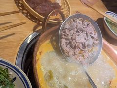 -洱火云南酸菜牛肉火锅(石景山当代商城店)