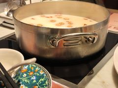 -尚尚仙·酸汤猪手·猪肚鸡火锅(华联万柳购物中心店)