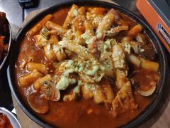 海鲜芝士炒年糕-MI WU FACTORY米屋美食工厂餐厅(绿地店)