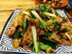 -霄汉牛三鲜湖北砂锅菜(万松园2店)