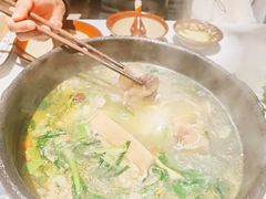 -贵府酸汤牛肉火锅·贵州老字号(飞山街店)