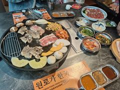-彭妈家•韩国烤肉料理(张杨路店)